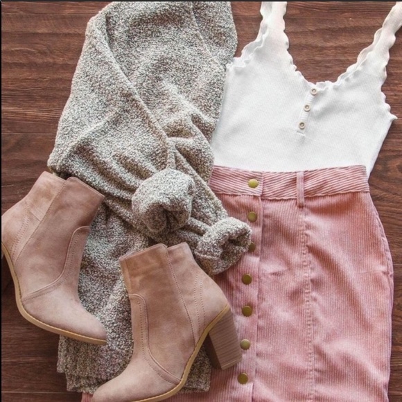 Brandy Melville Other - LAST ONE! INSTA Reseller MYSTERY BOX Brandy Melville Other - LAST ONE! INSTA Reseller MYSTERY BOX